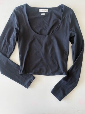Aritzia Black Babaton Contour Scoopneck Longsleeve Women's Size Small